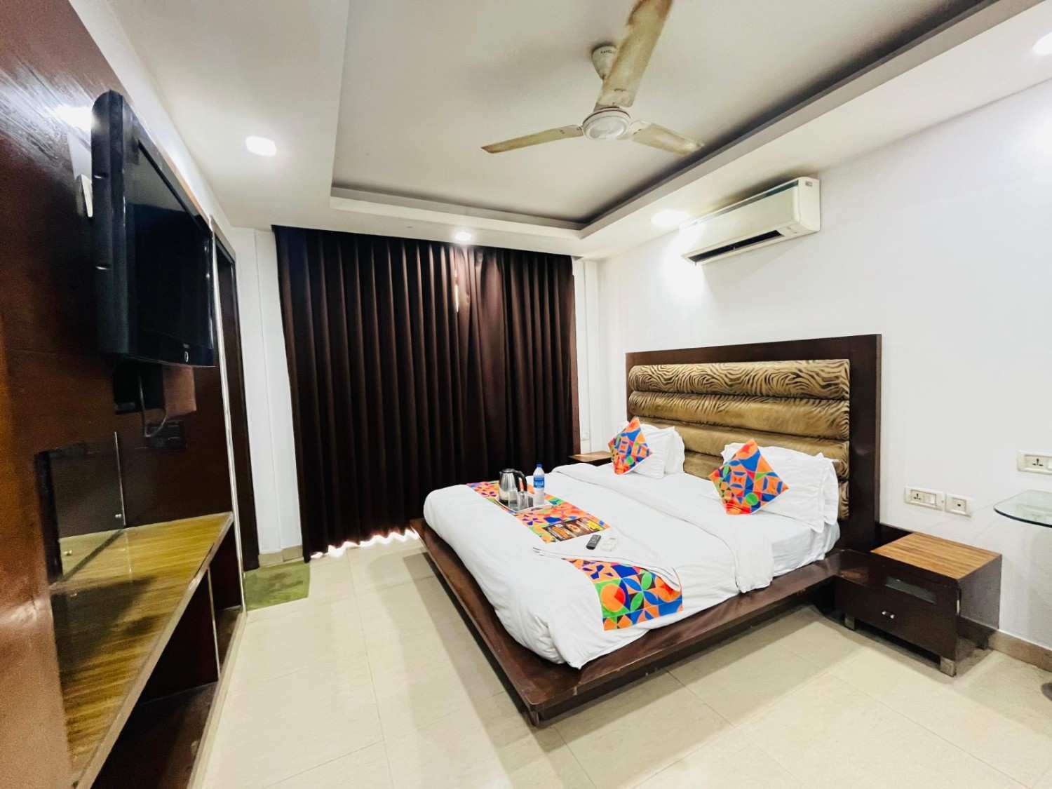 Hotel Le Grand – Best Hotel Near Nehru Place Metro Station